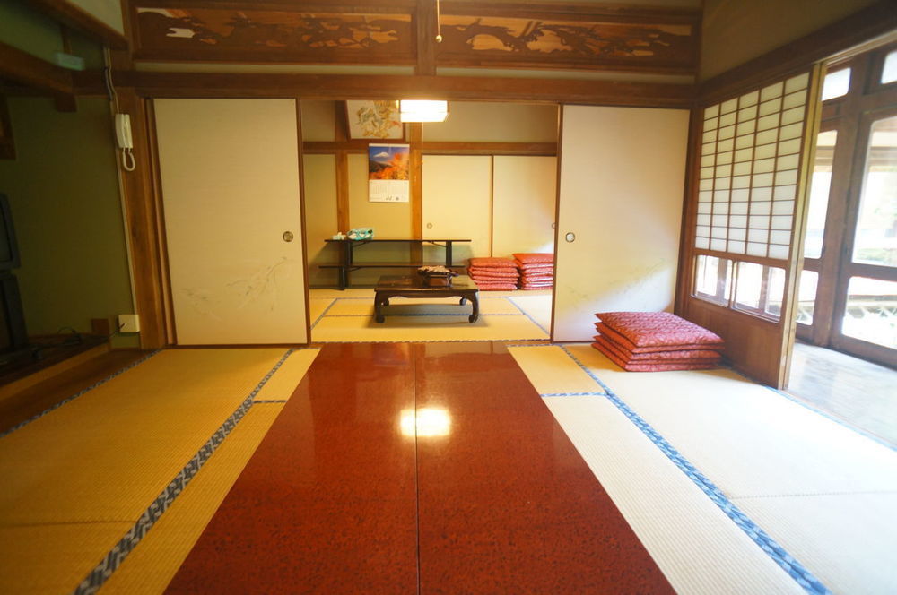 Отель Takaosou Юфу Экстерьер фото