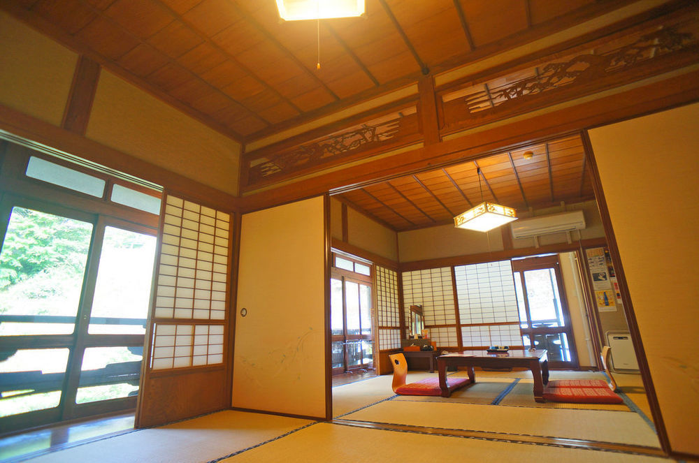 Отель Takaosou Юфу Экстерьер фото